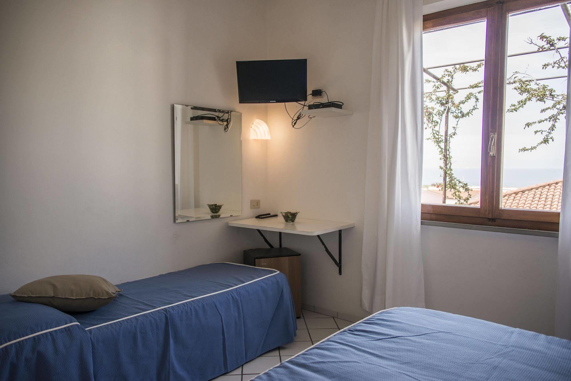 Hotel Il Perseo Chiessi Ngoại thất bức ảnh